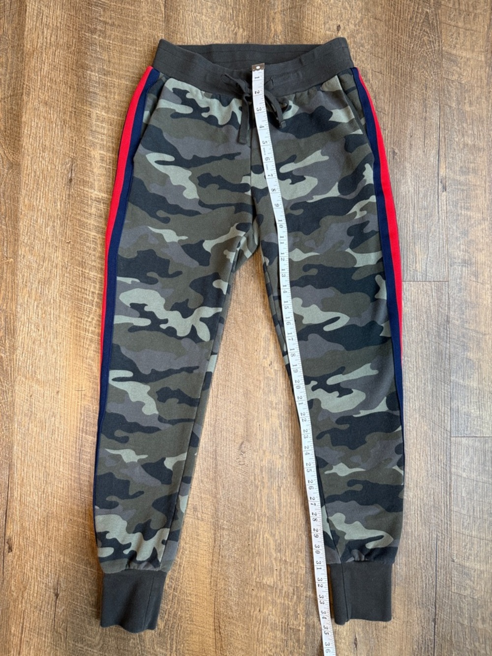 BB Dakota Women’s Leg Room Camo Side-Stripe Joggers Size X-Small - Picture 7 of 14